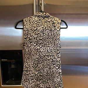 Ann Taylor.  Size 8. Polyester and spandex. EUC